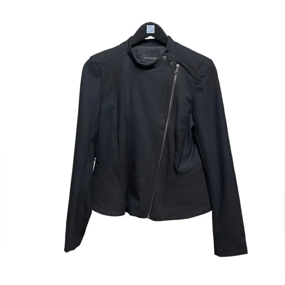 🌟NEW🌟Ann Taylor🌟Zipped Black Blazer